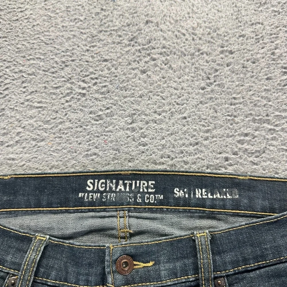 Signature By Levi's S61 Jeans Mens 38x34 Blue Cotton Denim Straight Relaxed Fit
